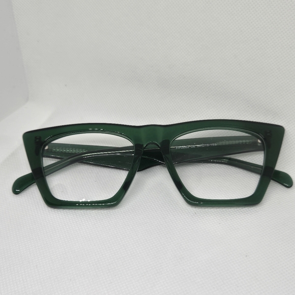 Cat-Eye Glasses - Picture 8 of 9